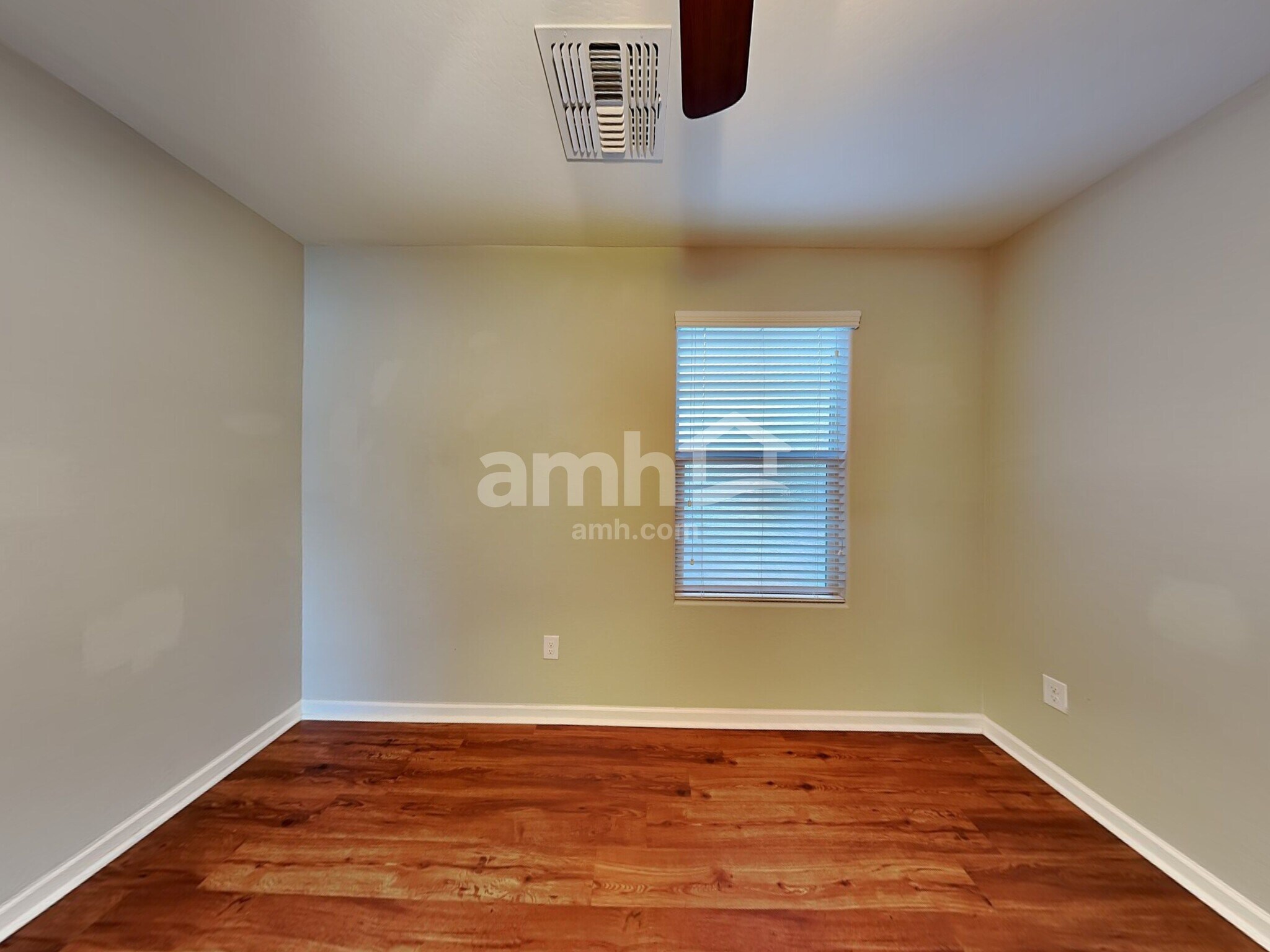 Building Photo - 20713 W Point Ridge Rd