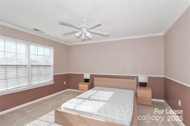 Building Photo - 9408 Meadowmont View Dr