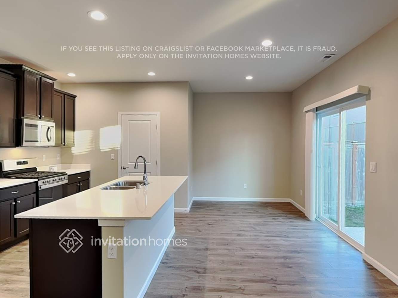 Building Photo - 8524 55th Pl NE