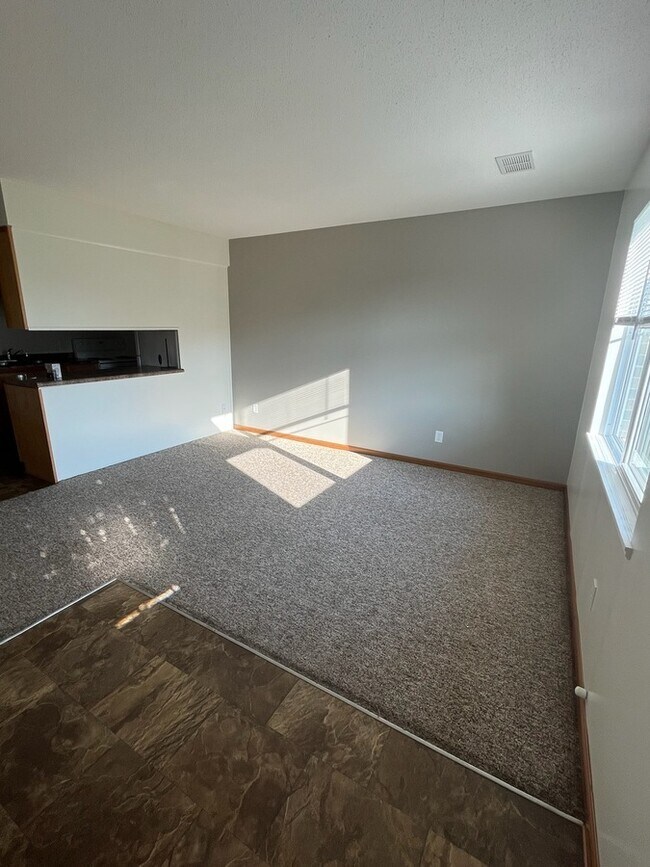 Building Photo - 7623 48th Ave