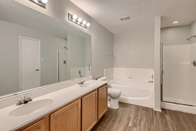 Building Photo - 1021 Bainbridge Ln