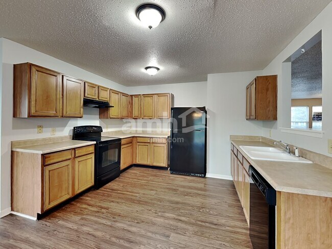 Building Photo - 1313 Central Park Dr