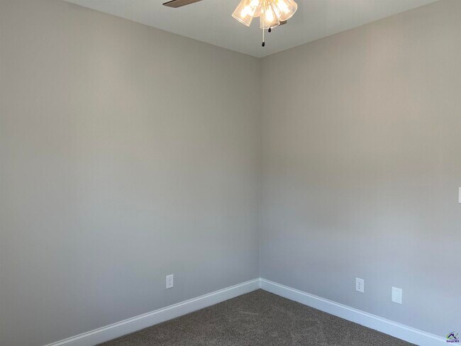 Building Photo - 107 Amargosa Pl
