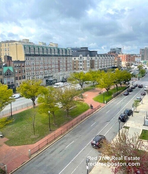 Building Photo - 475 Commonwealth Ave