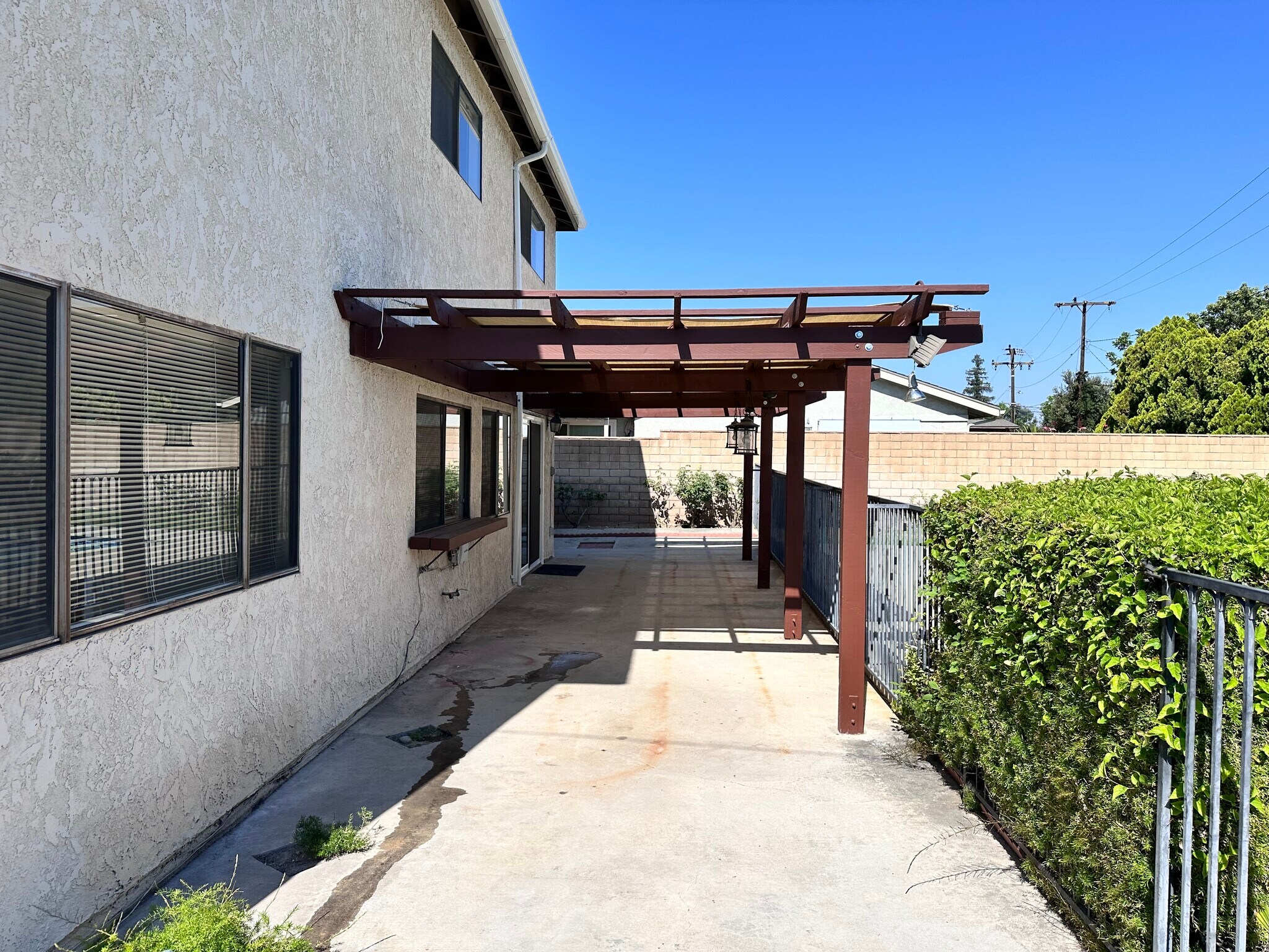 Building Photo - 3218 Tannencrest Dr