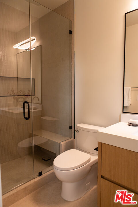 Building Photo - 5064 Encino Ave