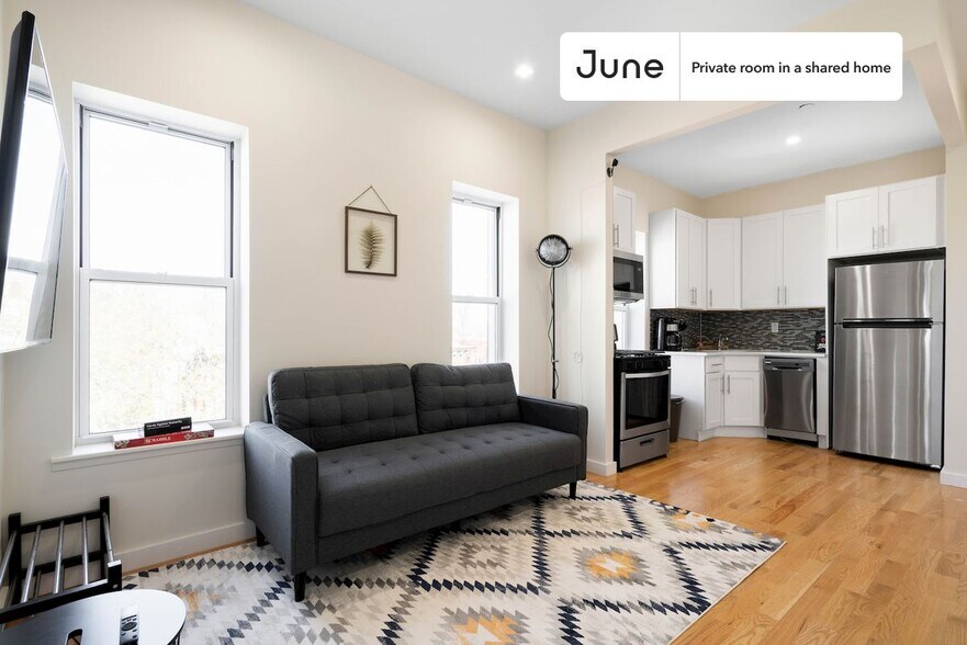 Building Photo - Stylish Private ROOM in Bedford-Stuyvesant
