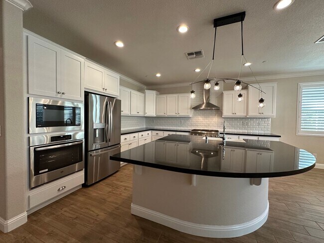 Building Photo - Impressive All Single Story 3 Bedroom, 2.5...