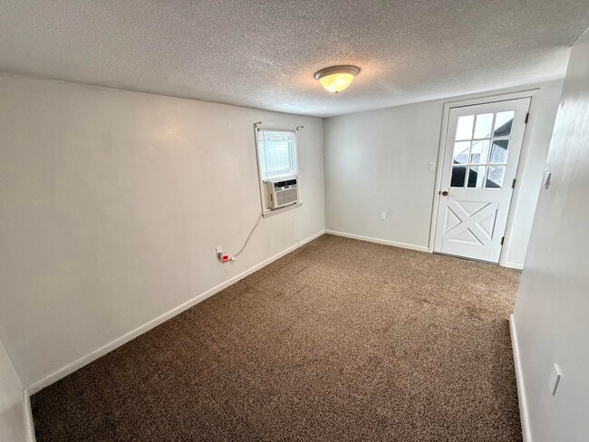 Building Photo - 1405 Webb Ridge Rd