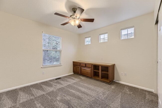 Building Photo - 16733 E Auburn Hills Dr