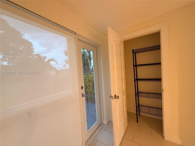 Building Photo - 13741 Flora Pl