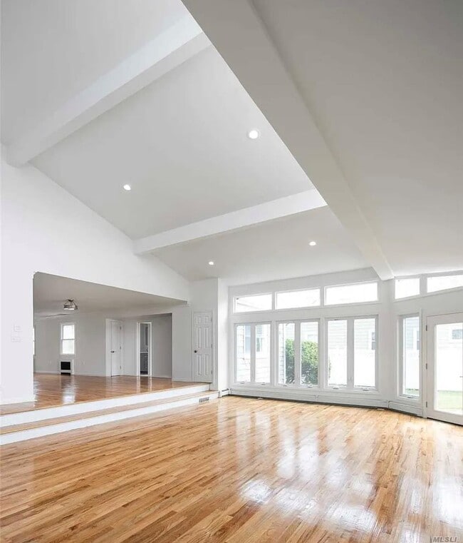 Building Photo - 4488 Merrick Rd