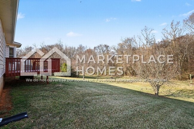 Building Photo - 3028 Dairy Farm Dr