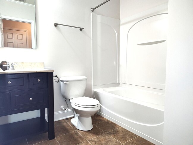 Building Photo - Stunning 2 Story, 4 Bedroom, 4.5 Bath Home Located in the Bridgemill Community in SC!