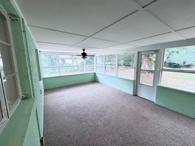 Building Photo - 3916 Cates Ave