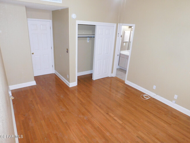 Building Photo - 917 Tecate Pl