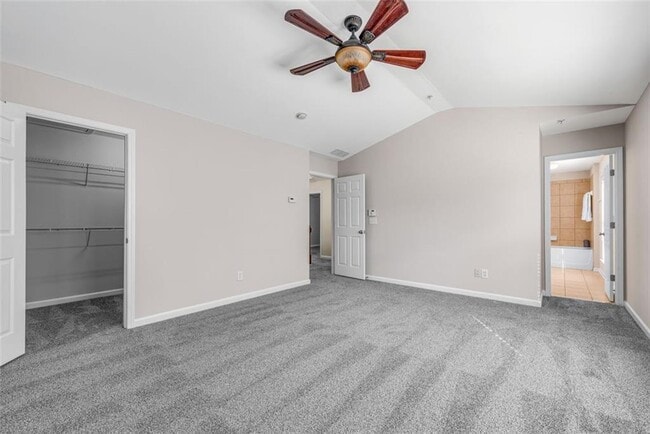 Building Photo - 268 Balaban Cir