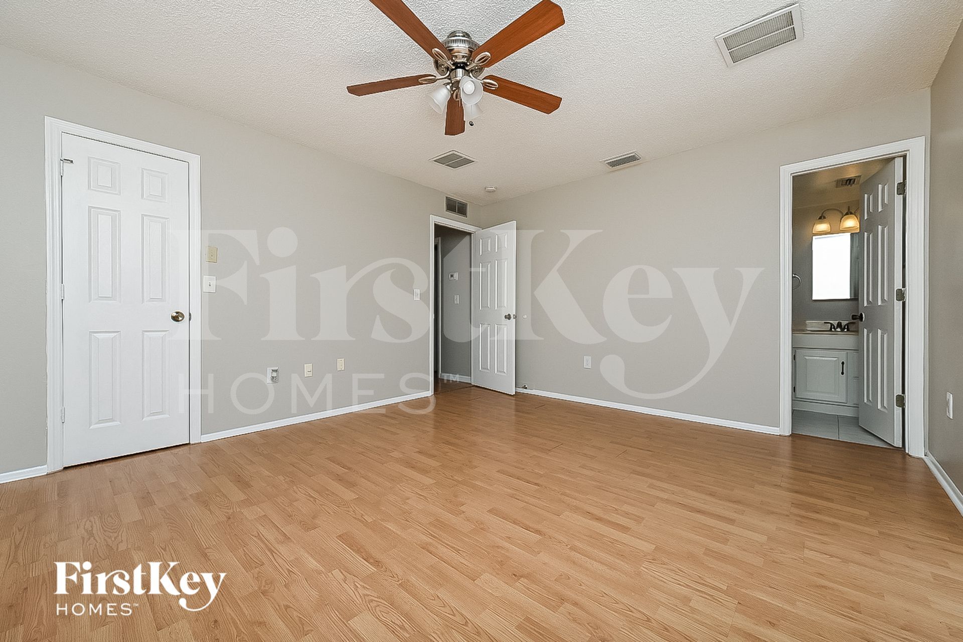 Building Photo - 6222 Palmview Ct