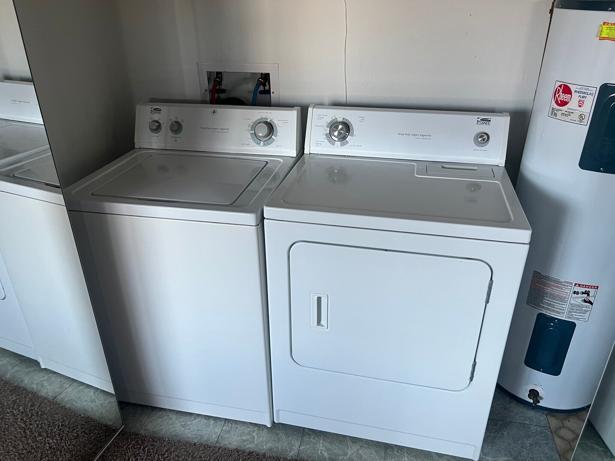 Building Photo - 600 Overdale Dr