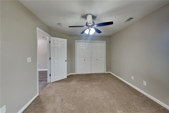 Building Photo - 1461 Rosewood Creek Dr