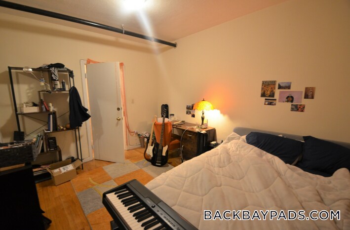 Building Photo - 409 Marlborough St