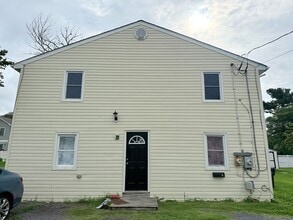 Building Photo - 409 Church St