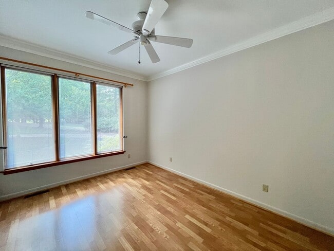 Building Photo - 3005 Hickory Tree Pl