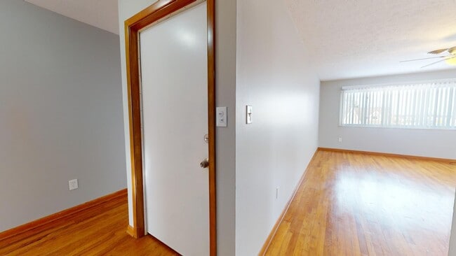 Building Photo - 7405 Marlborough Ave