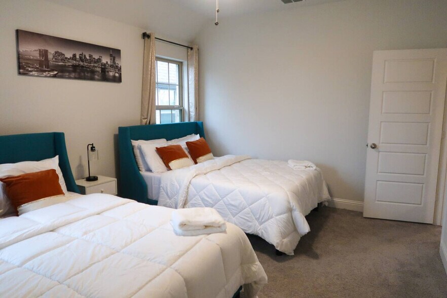 Building Photo - 6000 Bursey Rd