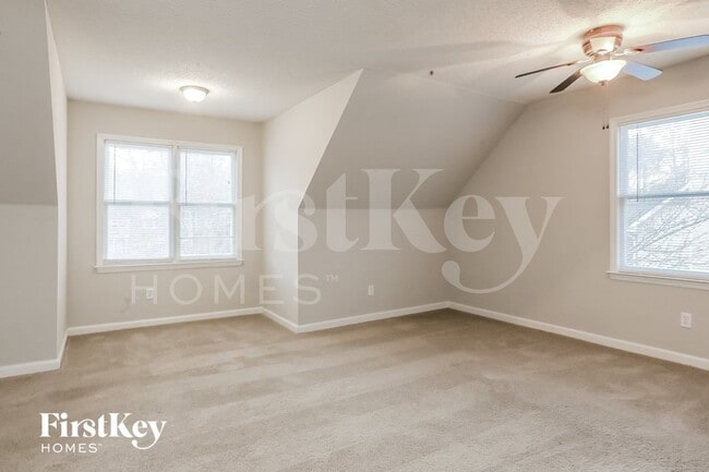 Building Photo - 5300 Oglethorpe Ct
