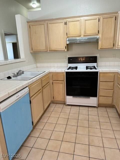 Building Photo - 2110 Los Feliz St