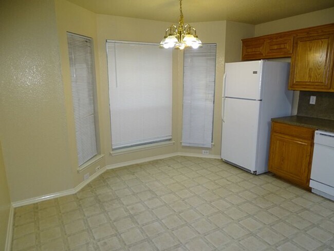 Building Photo - 6046 Mountain Meadow