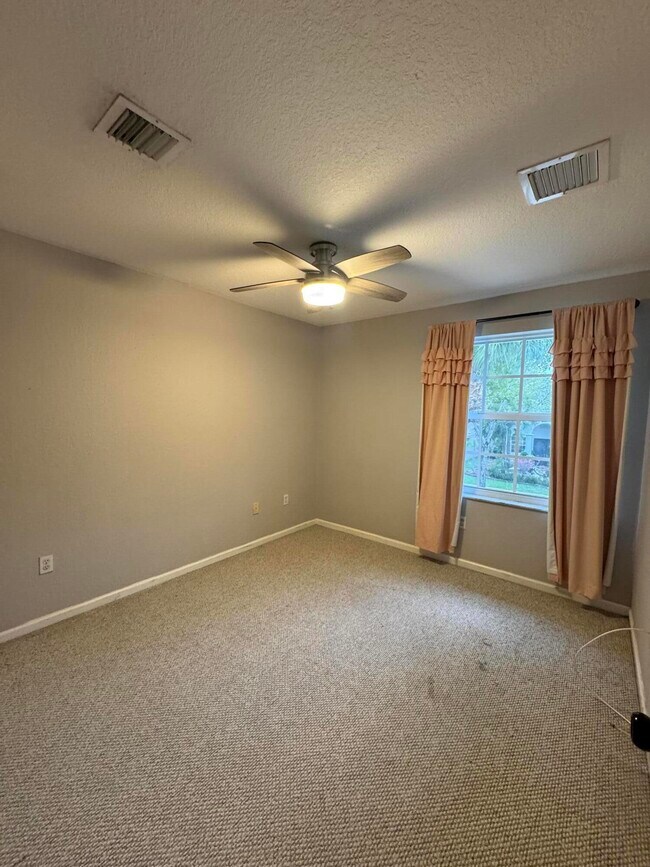 Building Photo - 1251 Oakwater Dr