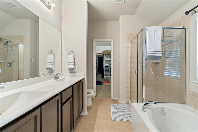Building Photo - 2048 Forest Meadow Dr