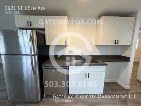 Building Photo - 3621 NE 85th Ave