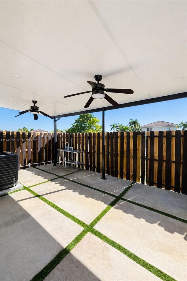 Building Photo - 15808 SW 136 Way