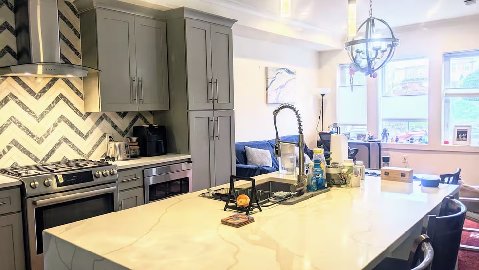 Building Photo - 53 T St NE