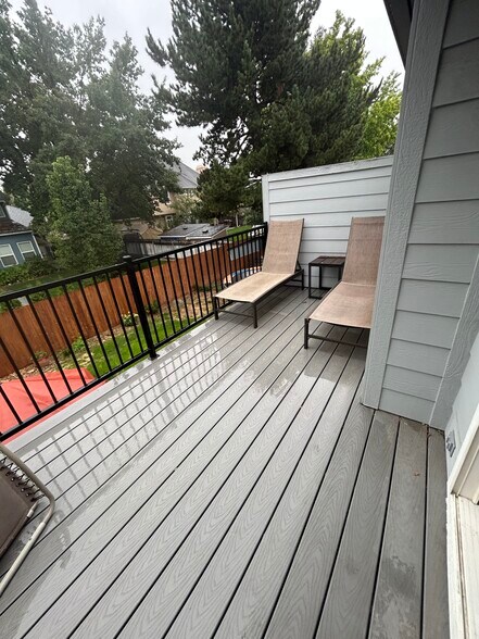 Trex decking patio off master bedroom - 10377 W Alliance St