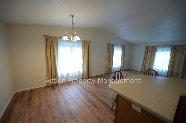 Building Photo - 3 bed 2 bath home in Monterra, a 55+ community between Sequim and Port Angeles