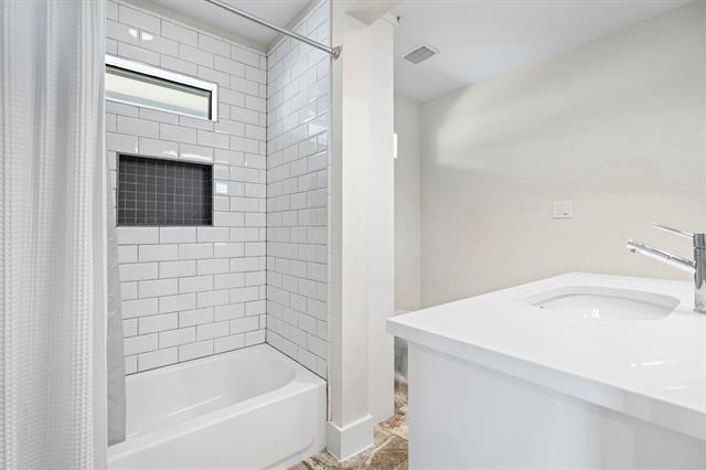 Building Photo - 5948 Melshire Dr