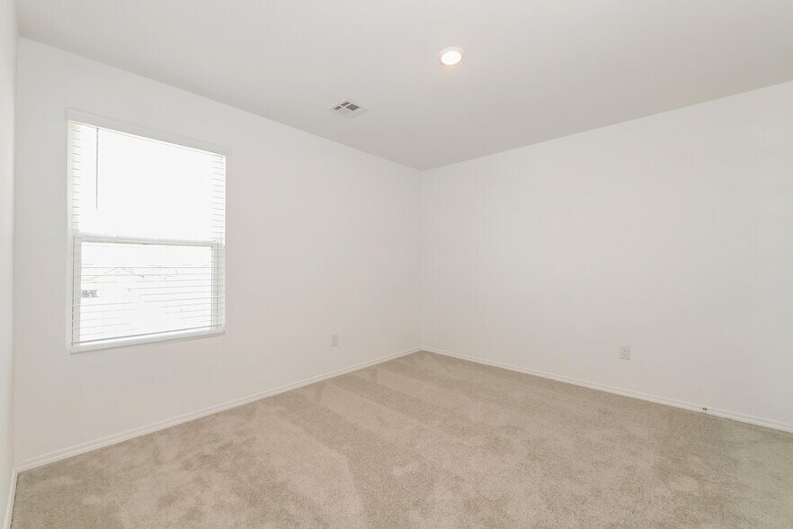 Building Photo - 12836 Torretta Wy
