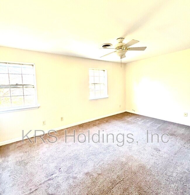 Building Photo - 288 Albert Ct