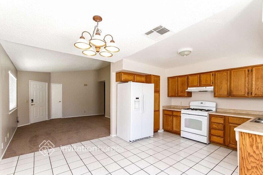 Building Photo - 7608 Velvet Canyon Ave