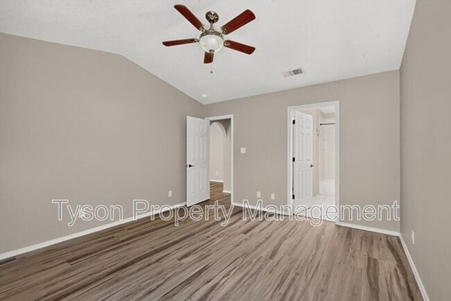 Building Photo - 1409 Stoneway Dr NW