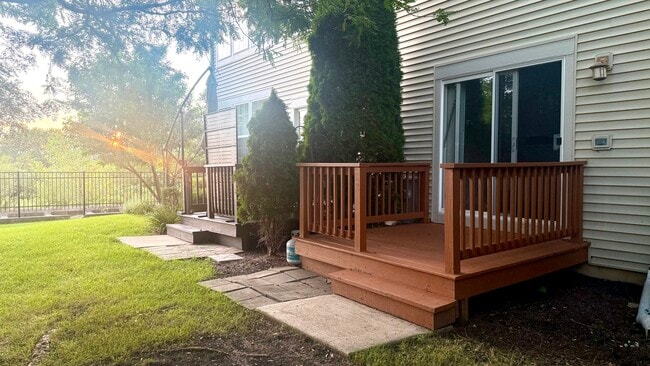 Building Photo - 696 S Jade Ln