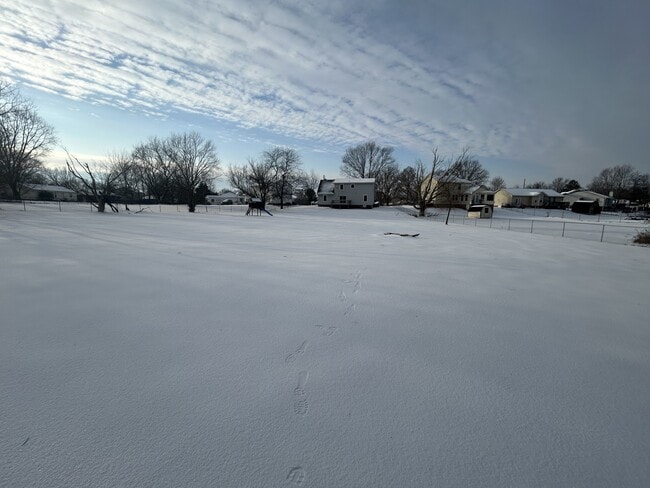 Building Photo - 3423 Minor Dr