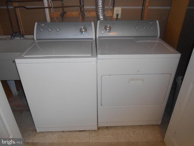 Building Photo - 12703 Lockleven Ln