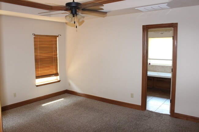 Building Photo - GREAT HOME IN THE EISENHOWER VILLAGE AREA!!