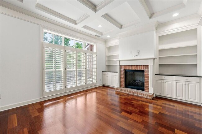 Building Photo - 15 Buford Village Walk