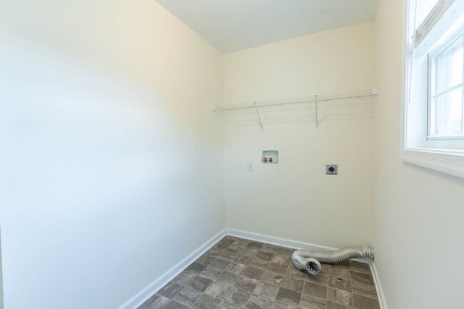 Building Photo - 59 Stork Ln